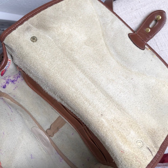 ~SOLD~Dooney & Bourke AWL Carrier Shoulder Bag - Picture 5 of 6